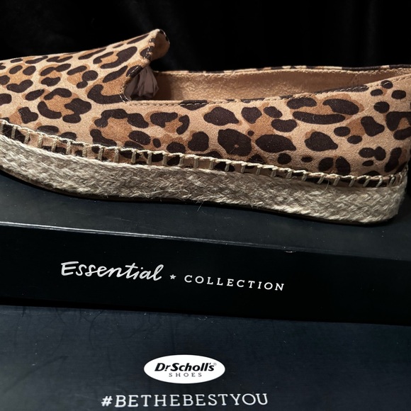 Dr Scholls women’s slip on Leopard canvas shoes 7.5 new with tags in box! Nice! - Picture 3 of 8